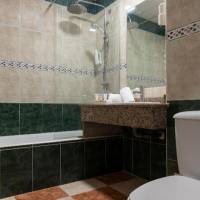 Room #1908711