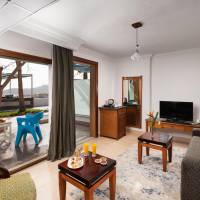 Deluxe Family Room