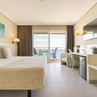 Standard Twin Room with Sea View