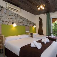 Triple Room with City View
