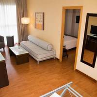Room #9046868