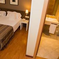 Room #9046870
