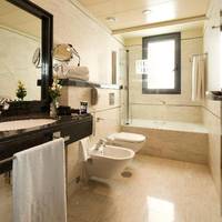 Room #9106852