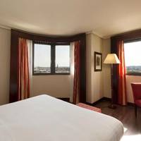 Room #9106853