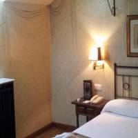 Room #1458940