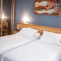 Room #1327942