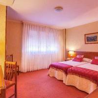 Room #9371731