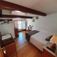 Single Room with Private External Bathroom