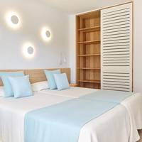 Comfort One-Bedroom Apartment (2 - 4 Adults)