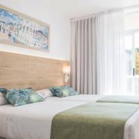 Superior One-Bedroom Apartment (5 Adults)