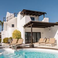 Five-Bedroom Villa with Partial Sea View - Disability Access