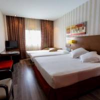 Room #9360636