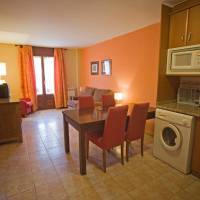 One-Bedroom Apartment (2 Adults + 2 Children)