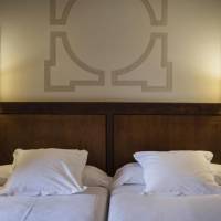 Room #1673834