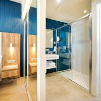 Room #9386731