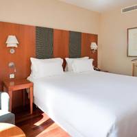 Room #9080836