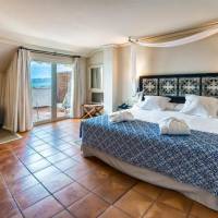 Room #2167230