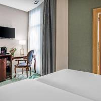 Room #1285746