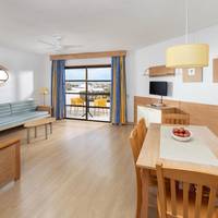 Family Apartment (6 Adults)