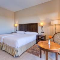 Twin Room (2 Adults)