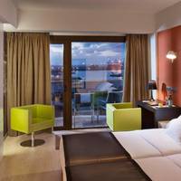 Junior Suite Vista Puerto (1 adulto)
