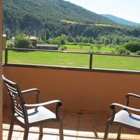 Double with Mountain View Queen Bed