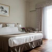 Room #9362950