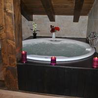Superior Apartment with Jacuzzi and Spa Access 
