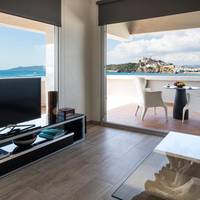 Deluxe Suite with Sea View