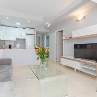 Deluxe One-Bedroom Apartment