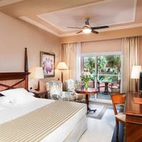 Deluxe Double Room with Garden View (2 adults + 1 child)
