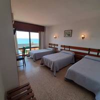 Standard Triple Room with Sea View