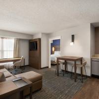 One Bedroom Suite, 1 Queen bed, 1 Sofa bed.