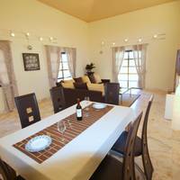 Three-Bedroom Villa with Private Pool (one or two floors)