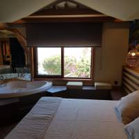 Deluxe room with Hydromassage Bathtub - no kitchen