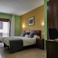 Double Room with Balcony and Cathedral Views