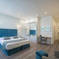 Deluxe Suite with Spa Bath