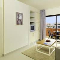 Room #9086067