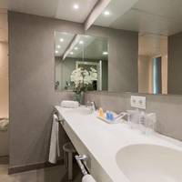 Room #9257039