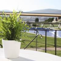 Apartment with Pool View 