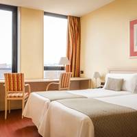 Standard Twin Room with City View