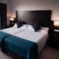Twin Room (1 Adult + 1 Child )