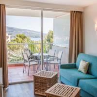 One-Bedroom Apartment Side Sea View