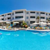 Junior Suite with Pool View