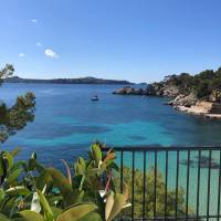 Double or Twin Room with Seafront View and Balcony