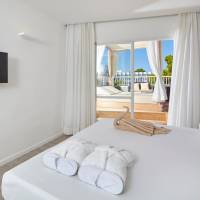 Deluxe Room (2 Adults)
