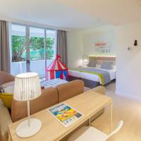 Family Room (2 Adults + 1 Child)
