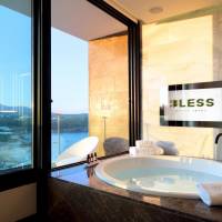 Studio Suite with Sea View