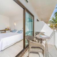 Double or Twin Room with Side Sea View