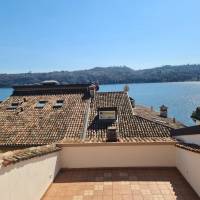 Apartment with Lake View